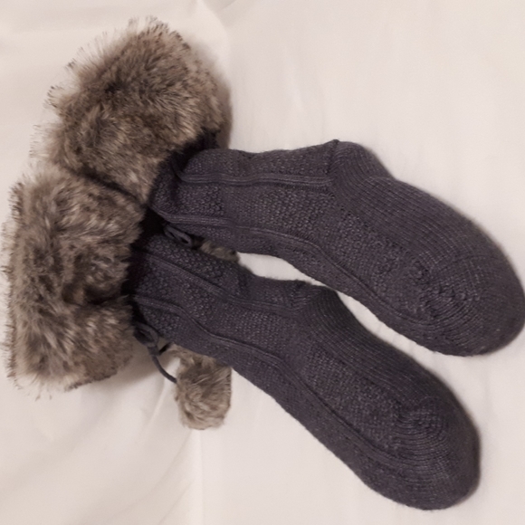 Indigo reading socks - Picture 1 of 6